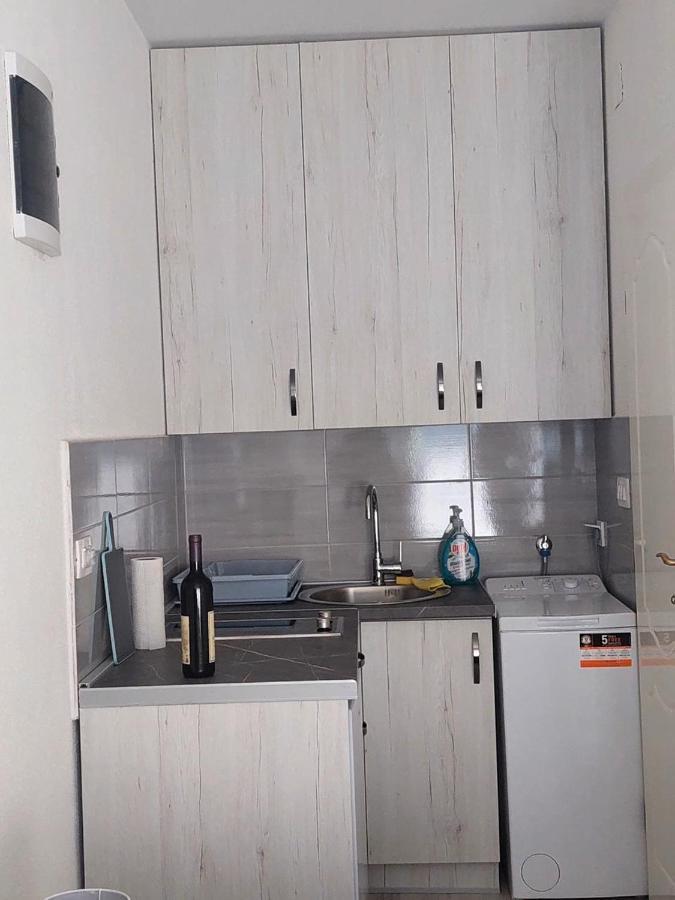 Apartment Iva Bijela Zewnętrze zdjęcie