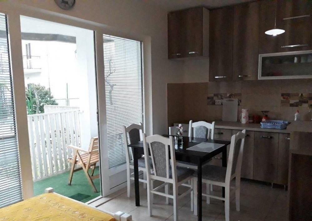 Apartment Iva Bijela Zewnętrze zdjęcie